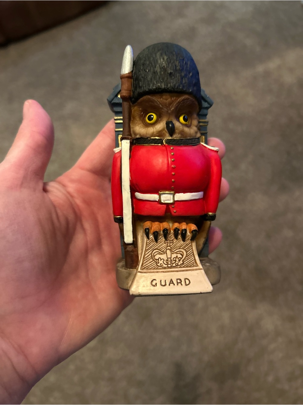 Vintage 1999 A Lucchesi Marwal Royal Guard Owl Figurine Resin Queen’s Guard